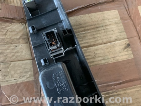 ФОТО Кнопка стеклоподъемника задняя правая для KIA Sorento 1 BL (02-09) Київ