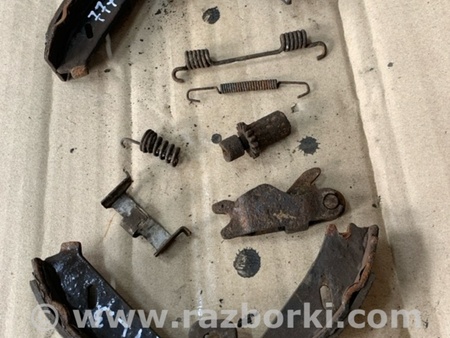 ФОТО Комплект колодок и механизмов ручного торомоза задний левый для Mercedes-Benz E-CLASS W212 (09-16) Київ