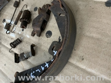 ФОТО Комплект колодок и механизмов ручного торомоза задний левый для Mercedes-Benz E-CLASS W212 (09-16) Київ