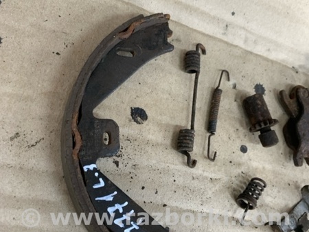 ФОТО Комплект колодок и механизмов ручного торомоза задний левый для Mercedes-Benz E-CLASS W212 (09-16) Київ