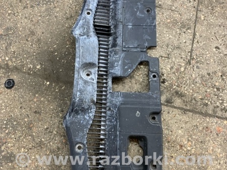 ФОТО Накладка радиатора для Subaru Tribeca B9 (05-08) Київ