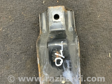 ФОТО Крепление радиатора для Subaru Tribeca B9 (05-08) Київ