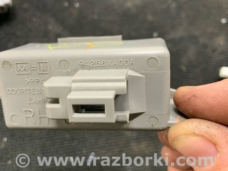 ФОТО Плафон передний правый для Subaru Tribeca B9 (05-08) Київ