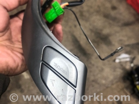 ФОТО Кнопки руля для Subaru Tribeca B9 (05-08) Київ