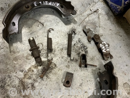 ФОТО Колодки ручника задние левые для KIA Sorento 1 BL (02-09) Київ