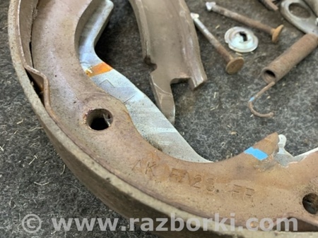 ФОТО колодки ручника для Subaru Legacy IV BL/BP (03-09) Київ