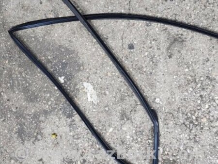 ФОТО Направляющая стекла задняя левая для Subaru Tribeca B9 (05-08) Київ