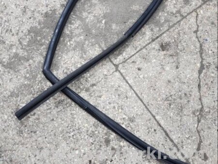 ФОТО Направляющая стекла передняя левая для KIA Sorento 1 BL (02-09) Київ