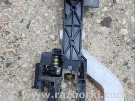 ФОТО Кронштейн ручки дверной задний левый для Hyundai ix35 I LM/EL Tucson (10-17) Київ