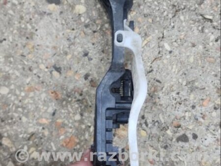 ФОТО Кронштейн ручки дверной задний левый для Hyundai ix35 I LM/EL Tucson (10-17) Київ