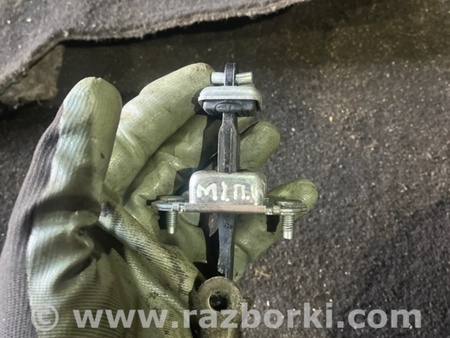 ФОТО Ограничитель двери передний правый для Subaru Legacy IV BL/BP (03-09) Київ