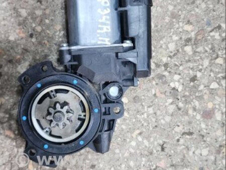 ФОТО Мотор стеклоподъемника передний правый для Hyundai ix35 I LM/EL Tucson (10-17) Київ