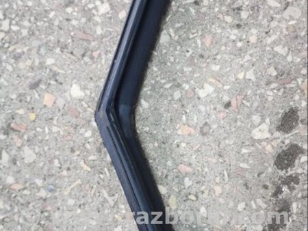 ФОТО Направляющая стекла задняя правая для Hyundai ix35 I LM/EL Tucson (10-17) Київ