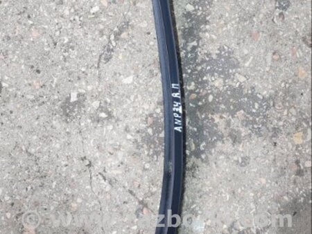 ФОТО Направляющая стекла передняя правая для Hyundai ix35 I LM/EL Tucson (10-17) Київ