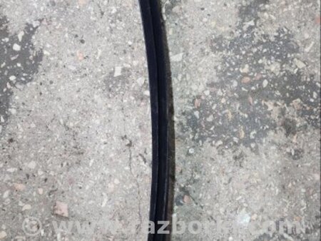 ФОТО Направляющая стекла задняя правая для Hyundai ix35 I LM/EL Tucson (10-17) Київ