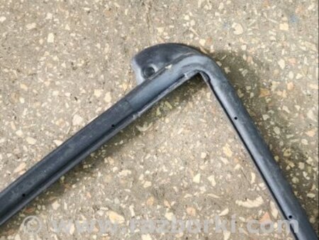 ФОТО Уплотнительная резинка задняя левая для KIA Sportage SL (10-16) Київ