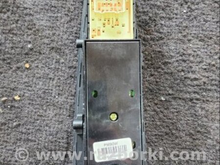 ФОТО Блок кнопок передний правый для KIA Sportage SL (10-16) Київ