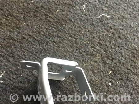 ФОТО Кронштейн ручки дверной для Subaru Outback Киев