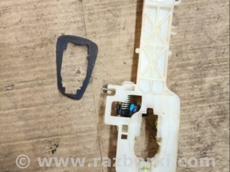 ФОТО Кронштейн ручки дверной передний левый для Hyundai Santa Fe III DM/NC (12-18) Київ