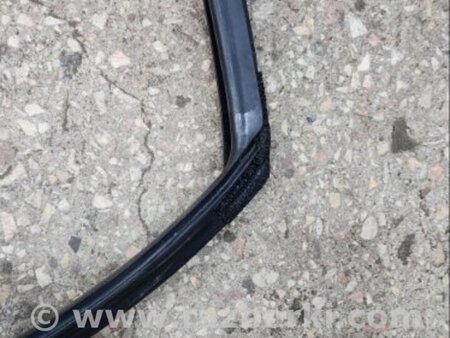 ФОТО Направляющая стекла передняя правая для Hyundai Santa Fe III DM/NC (12-18) Київ