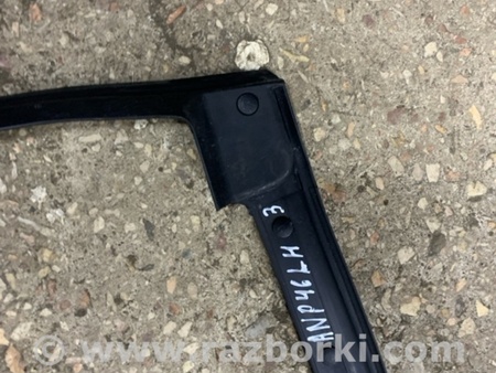 ФОТО Уплотнительная резинка задняя левая для Hyundai Santa Fe III DM/NC (12-18) Київ