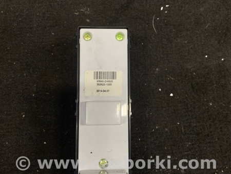 ФОТО Кнопка стеклоподъемника задняя правая для Hyundai Santa Fe III DM/NC (12-18) Київ