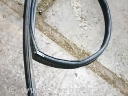 ФОТО Уплотнительная резинка передняя правая для Subaru Outback V BS (14-21) Київ