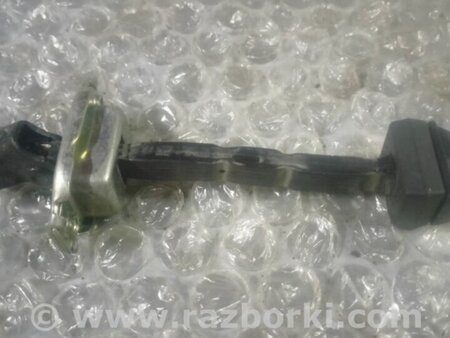 ФОТО Ограничитель двери передний правый для Honda CR-V IV (11-18) Київ