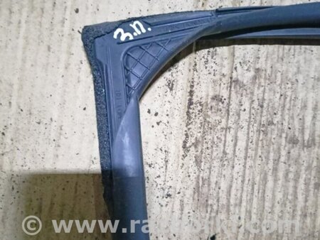 ФОТО Уплотнительная резинка задняя правая для Honda CR-V IV (11-18) Київ