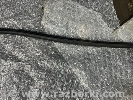 ФОТО Уплотнительная резинка задняя правая для Subaru Outback IV BM/BR (09-14) Київ