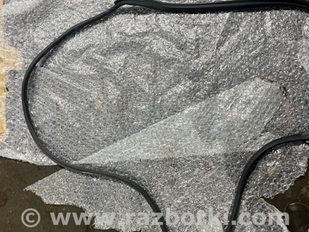 ФОТО Уплотнительная резинка передняя правая для Subaru Outback IV BM/BR (09-14) Київ