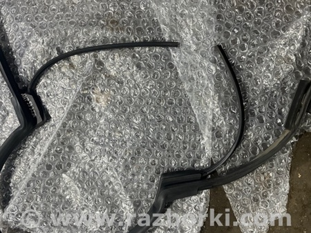 ФОТО Уплотнительная резинка задняя правая для Subaru Outback IV BM/BR (09-14) Київ