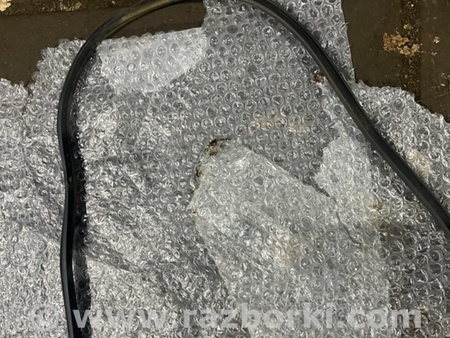 ФОТО Уплотнительная резинка задняя правая для Subaru Outback IV BM/BR (09-14) Київ