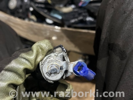 ФОТО Замок двери передний правый для Subaru Outback IV BM/BR (09-14) Київ