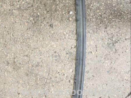 ФОТО Уплотнительная резинка передняя для Subaru Tribeca B9 (05-08) Київ