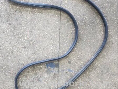 ФОТО Уплотнительная резинка передняя левая для Subaru Tribeca B9 (05-08) Київ