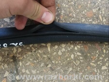 ФОТО Уплотнительная резинка передняя левая для Subaru Tribeca B9 (05-08) Київ