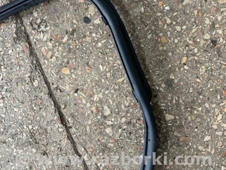 ФОТО Уплотнительная резинка передняя левая для Subaru Tribeca B9 (05-08) Київ