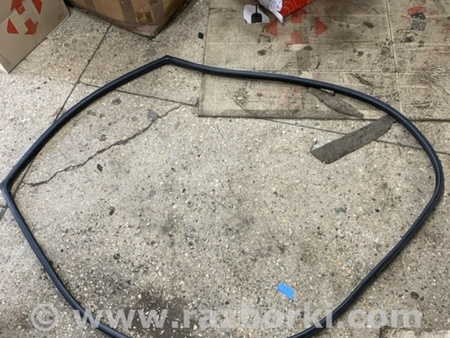 ФОТО Уплотнительная резинка задняя правая для Subaru Tribeca B9 (05-08) Київ
