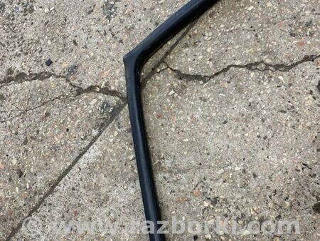 ФОТО Уплотнительная резинка задняя правая для Subaru Tribeca B9 (05-08) Київ
