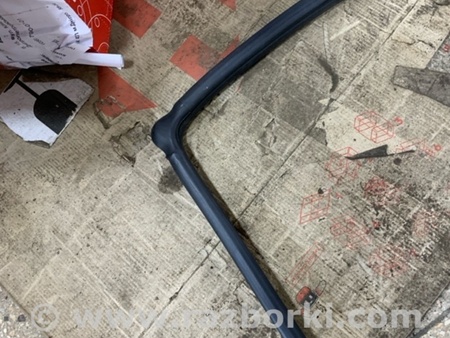 ФОТО Уплотнительная резинка передняя правая для Subaru Tribeca B9 (05-08) Київ