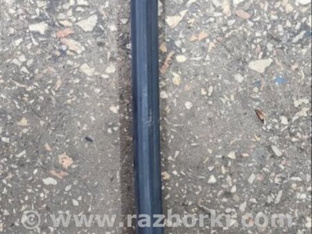 ФОТО Уплотнительная резинка правая для Subaru Tribeca B9 (05-08) Київ