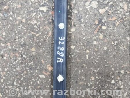 ФОТО Уплотнительная резинка правая для Subaru Tribeca B9 (05-08) Київ