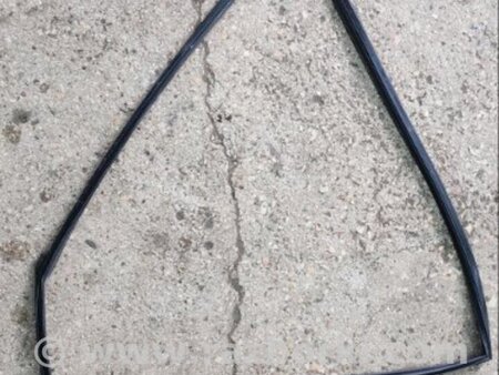 ФОТО Направляющая стекла задняя правая для Subaru Tribeca B9 (05-08) Київ