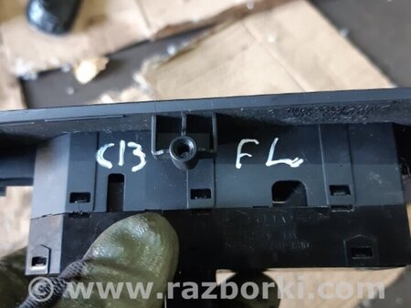 ФОТО Кнопка передняя левая для KIA Sportage SL (10-16) Київ