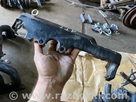 ФОТО Кронштейн правый для Subaru Tribeca B9 (05-08) Київ