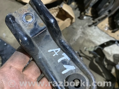 ФОТО Крепление радиатора для Subaru Tribeca B9 (05-08) Київ