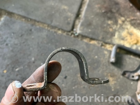 ФОТО Скоба стабилизатора передняя для Subaru Legacy IV BL/BP (03-09) Київ
