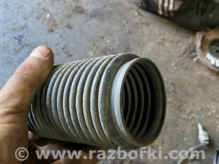 ФОТО Пыльник стойки задний для Subaru Legacy IV BL/BP (03-09) Київ