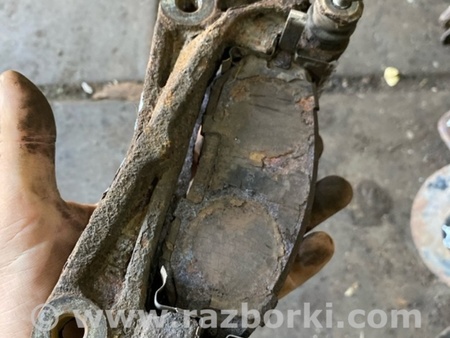 ФОТО Скоба суппорта передняя правая для Subaru Legacy IV BL/BP (03-09) Київ